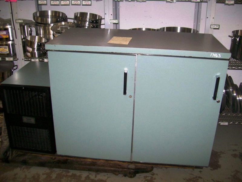 PERLICK 2-DOOR BACK BAR COOLER - COMPRESSOR LEFT SIDE PERLICK 2-DOOR BACK BAR COOLER - COMPRESSOR LEFT SIDE