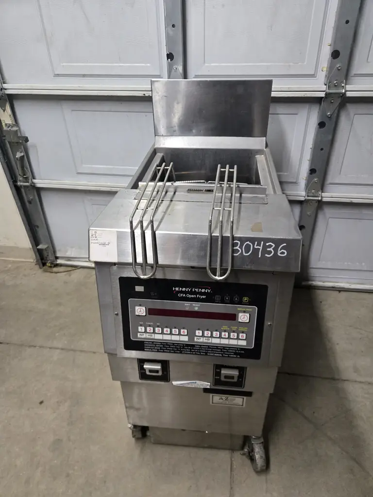 HENNY PENNY 2 BASKET CFA OPEN FRYER ON CASTERS WITH FILTER SYSTEM