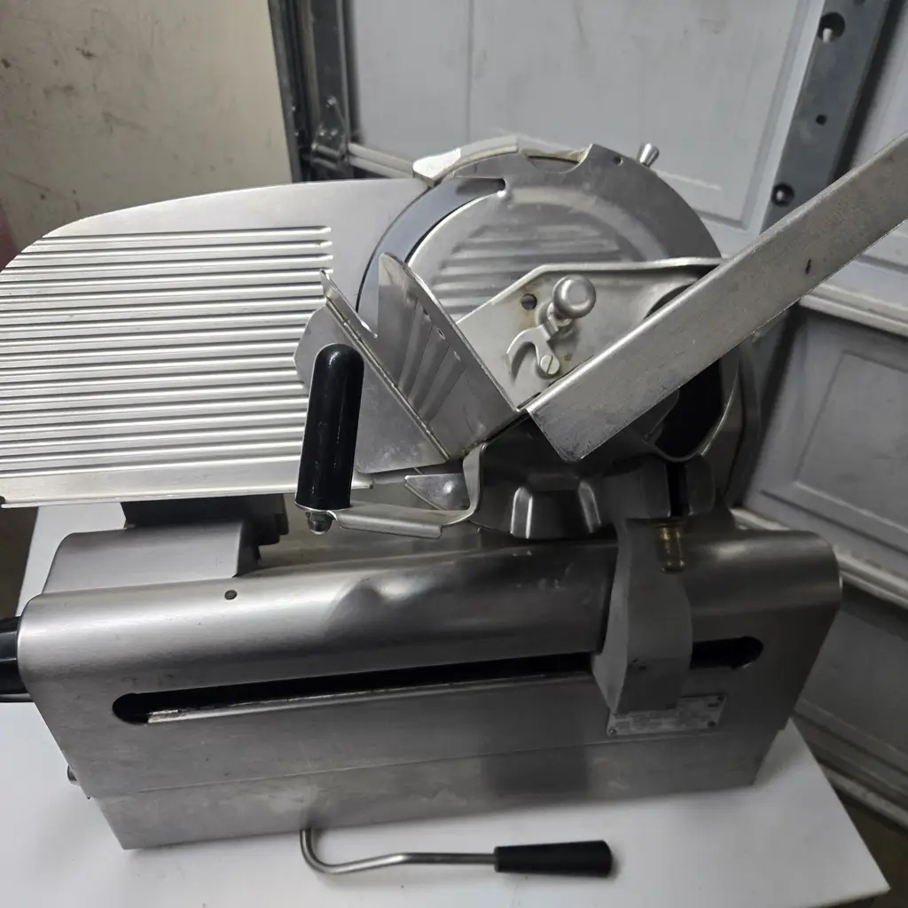 GLOBE MEAT SLICER