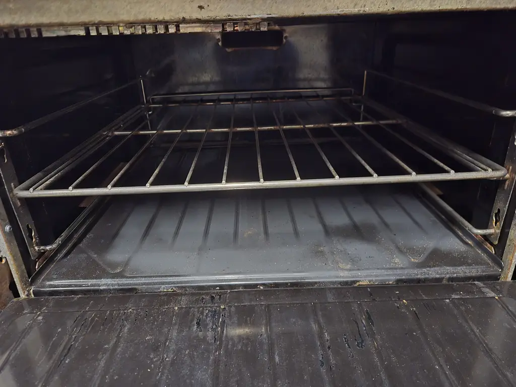 GARLAND 4 BURNER RANGE