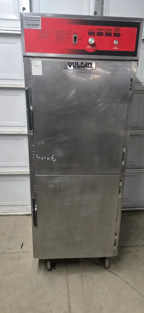 VULCAN FULL SIZE COOK AND HOLD ON CASTERS - NSF APPROVED