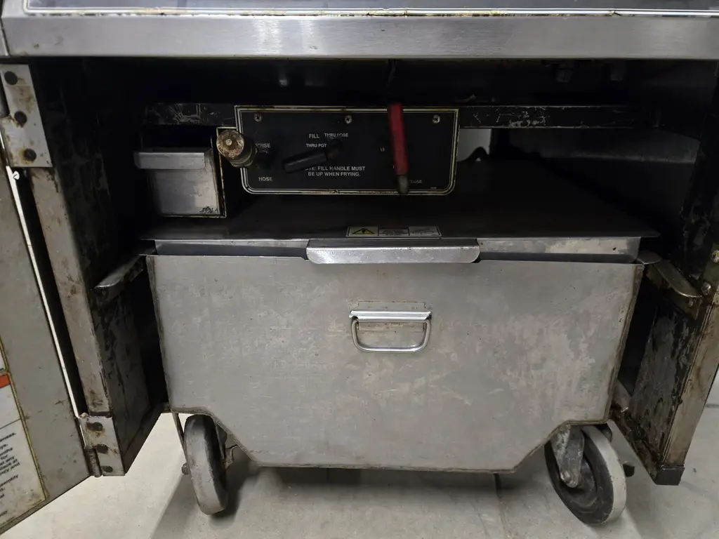 BKI 75LB PRESSURE FRYER