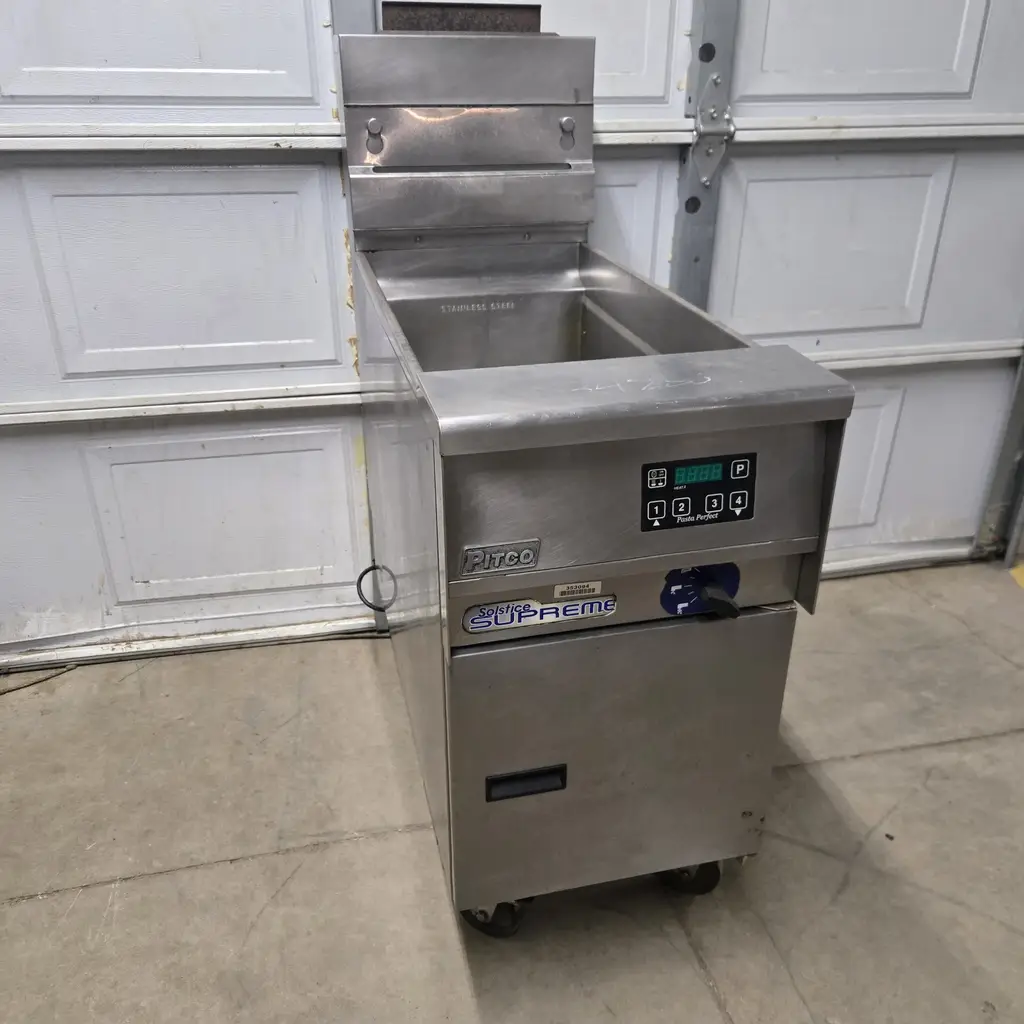 PITCO 2 BASKET NATURAL GAS PASTA COOKER ON CASTERS WITH DIGITAL TEMPERATURE CONTROL - NSF APPROVED