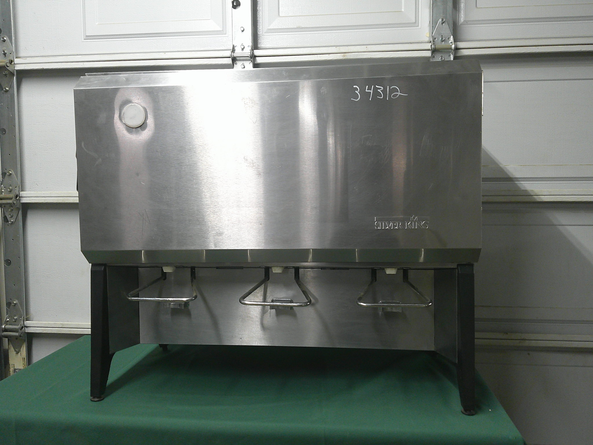 SILVER KING MAJESTIC SERIES TRIPLE MILK DISPENSER - NSF APPROVED