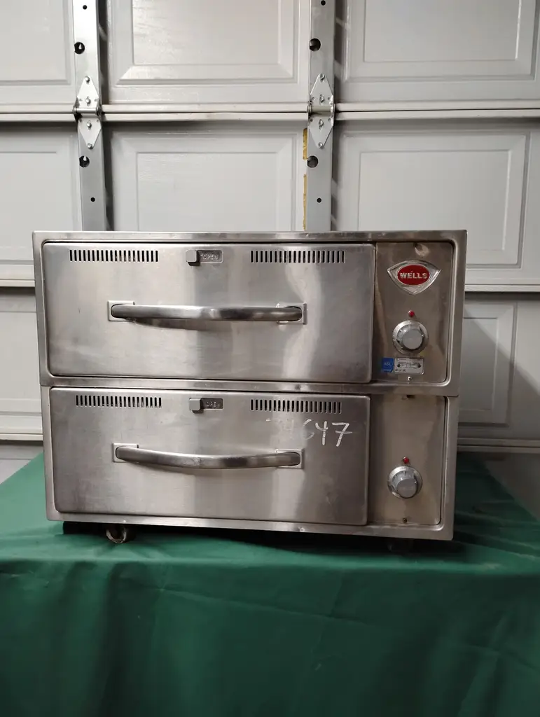 WELLS 2 DRAWER WARMING CABINET ON CASTERS