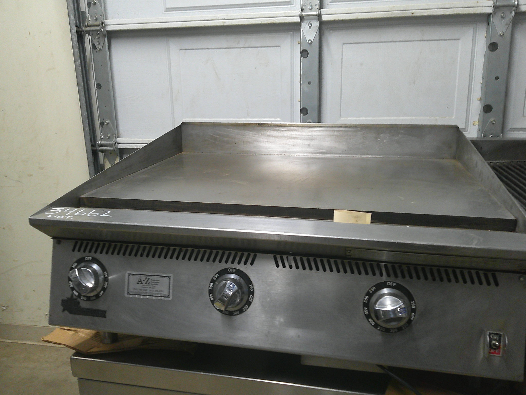 ULTRA-MAX 36 INCH FLAT TOP GRIDDLE