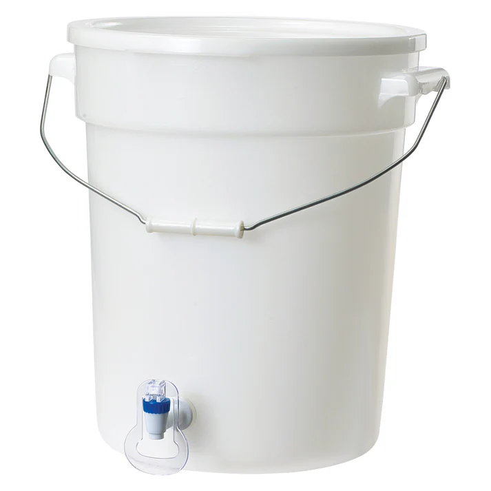 6 GALLON POLYETHYLENE BEVERAGE DISPENSER WITH DRIP FREE FAUCET AND LID